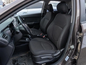 Седан Kia Rio 2016 года, 919000 рублей, Саратов