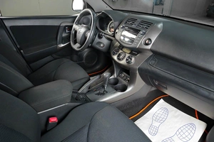 Внедорожник Toyota RAV4 2012 года, 1499000 рублей, Тюмень