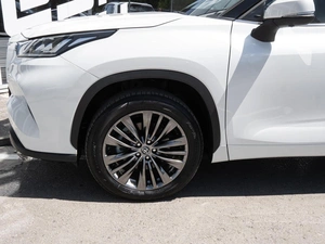 Внедорожник Toyota Highlander 2025 года, 5460000 рублей, Волгоград