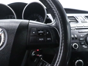 Хетчбэк Mazda 3 2011 года, 930000 рублей, Красноярск