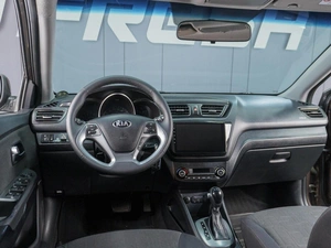 Седан Kia Rio 2015 года, 849000 рублей, Сургут