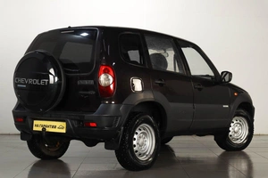 Внедорожник Chevrolet Niva 2011 года, 519000 рублей, Челябинск