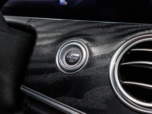 Седан Mercedes-benz E-класс 2019 года, 2750000 рублей, Большой Сочи