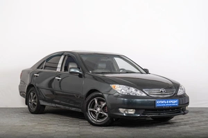Седан Toyota Camry 2002 года, 749000 рублей, Томск
