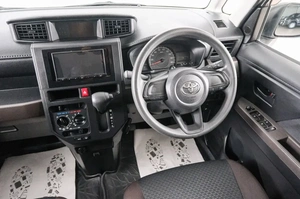 Минивэн Toyota Roomy 2022 года, 929000 рублей, Красноярск