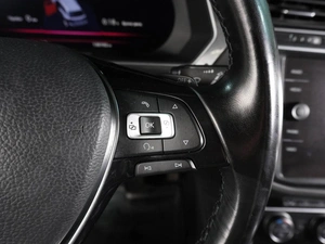 Внедорожник Volkswagen Tiguan 2018 года, 2750000 рублей, Воронеж