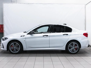 Седан BMW 1 серия 2022 года, 2070000 рублей, Красноярск
