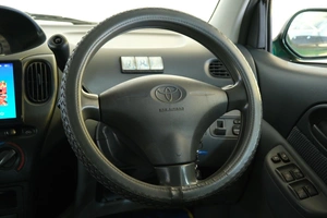 Минивэн Toyota Funcargo 2000 года, 469000 рублей, Омск