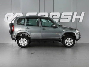 Внедорожник Chevrolet Niva 2017 года, 730000 рублей, Минеральные Воды
