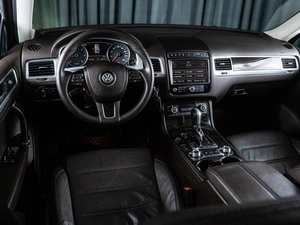 Внедорожник Volkswagen Touareg 2016 года, 3450000 рублей, Волгоград
