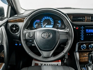 Седан Toyota Corolla 2016 года, 1600000 рублей, Красноярск