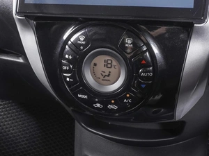 Хетчбэк Nissan Note 2019 года, 999000 рублей, Ростов-на-Дону