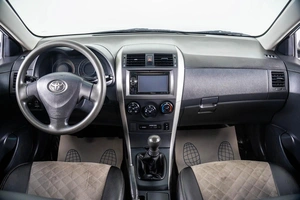 Седан Toyota Corolla 2008 года, 759000 рублей, Пермь