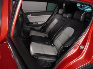 Внедорожник Kia Sportage 2016 года, 1664000 рублей, Красный Пахарь