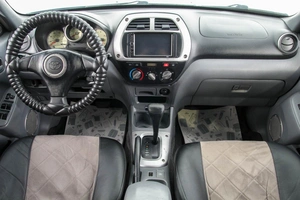 Внедорожник Toyota RAV4 2002 года, 839000 рублей, Барнаул