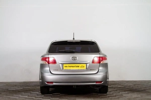 Универсал Toyota Avensis 2009 года, 749000 рублей, Сургут
