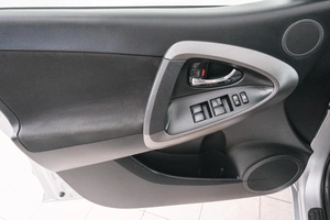 Внедорожник Toyota RAV4 2012 года, 1749000 рублей, Красноярск