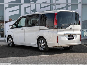 Минивэн Honda Stepwgn 2015 года, 2155000 рублей, Краснодар