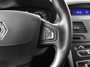 Седан Renault Latitude 2013 года, 1042000 рублей, Казань