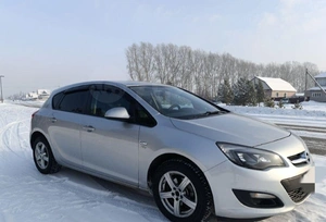 Хетчбэк Opel Astra 2013 года, 960000 рублей, Балахта