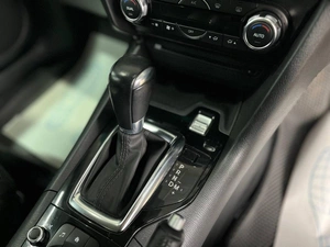 Седан Mazda Axela 2017 года, 1249000 рублей, Красноярск