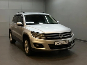 Внедорожник Volkswagen Tiguan 2016 года, 1497000 рублей, Красноярск