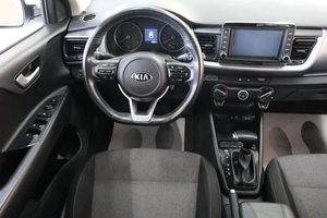 Внедорожник Kia Stonic 2019 года, 1889000 рублей, Омск