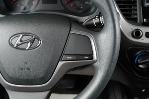 Седан Hyundai Solaris 2017 года, 1259000 рублей, Тюмень