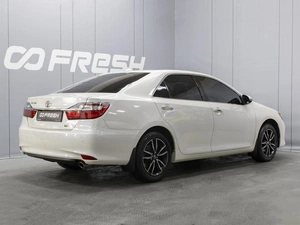 Седан Toyota Camry 2018 года, 2690000 рублей, Омск