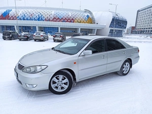 Седан Toyota Camry 2005 года, 750000 рублей, Красноярск