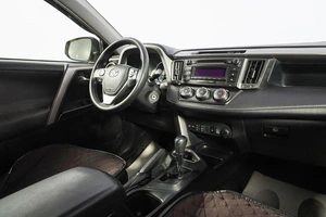 Внедорожник Toyota RAV4 2016 года, 2499000 рублей, Новосибирск