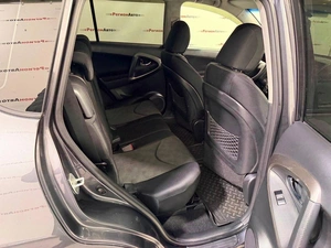 Внедорожник Toyota RAV4 2011 года, 1395000 рублей, Красноярск