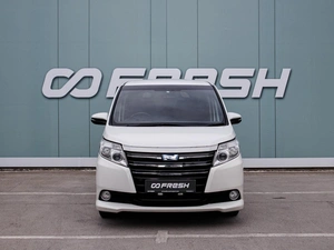 Минивэн Toyota Noah 2015 года, 1739000 рублей, Большой Сочи