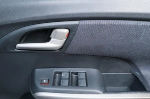 Лифтбек Honda Insight 2012 года, 899000 рублей, Челябинск