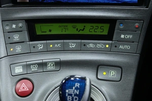 Лифтбек Toyota Prius 2012 года, 1188000 рублей, Солонцы