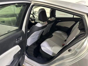 Лифтбек Toyota Prius 2016 года, 1465000 рублей, Красноярск