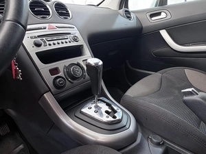 Хетчбэк Peugeot 308 2011 года, 730000 рублей, Орёл