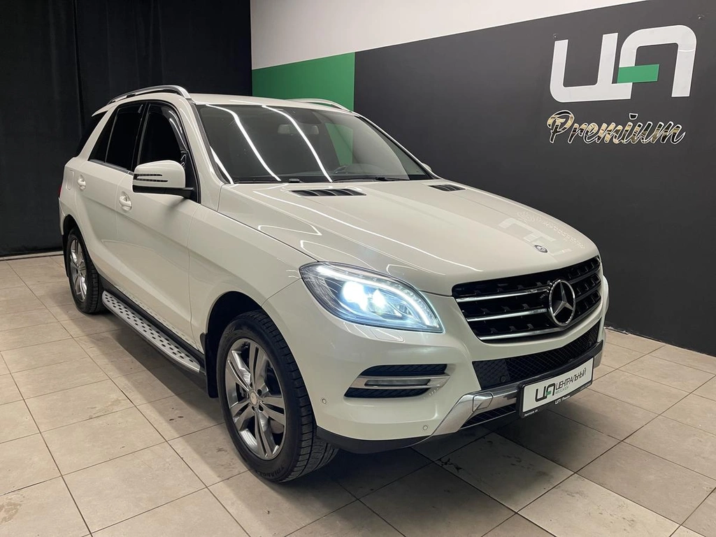 Внедорожник Mercedes-Benz M-класс 2012 года, 2200000 рублей, Красноярск