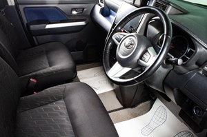Минивэн Toyota Roomy 2018 года, 1199000 рублей, Сургут