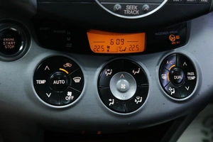 Внедорожник Toyota RAV4 2008 года, 1388000 рублей, Солонцы