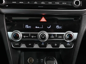Седан Hyundai Elantra 2019 года, 1719000 рублей, Аксай
