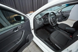 Лифтбек Skoda Rapid 2015 года, 947000 рублей, Красноярск