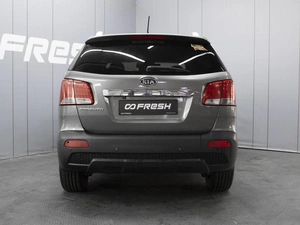 Внедорожник Kia Sorento 2009 года, 1270000 рублей, Омск