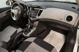 Хетчбэк Chevrolet Cruze 2012 года, 799000 рублей, Челябинск