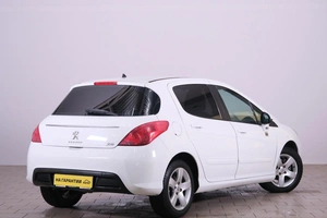 Хетчбэк Peugeot 308 2012 года, 649000 рублей, Омск