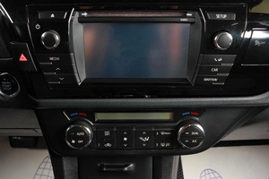 Седан Toyota Corolla 2013 года, 1699000 рублей, Тюмень