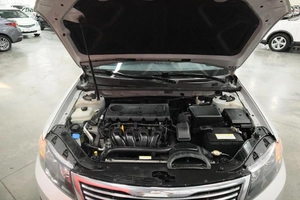 Седан Kia Magentis 2010 года, 1040000 рублей, Курск