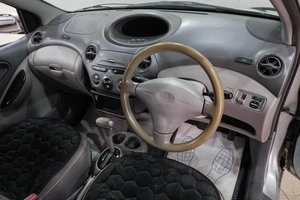 Седан Toyota Platz 2000 года, 379000 рублей, Новокузнецк