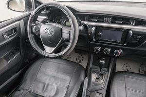 Седан Toyota Corolla 2013 года, 1199000 рублей, Красноярск