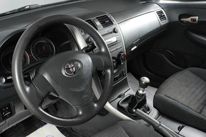 Седан Toyota Corolla 2009 года, 889000 рублей, Тюмень